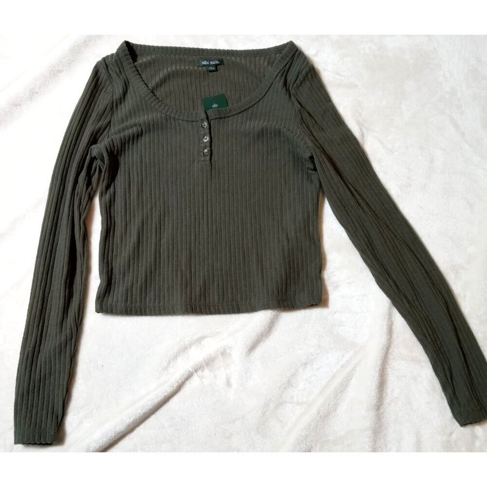 NWT Wild Fable olive green cropped long sleeve shirt Size Small